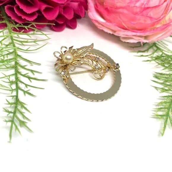 ⚜️VINTAGE Golden Garden Brooch With Pearl Daisy - Picture 3 of 10